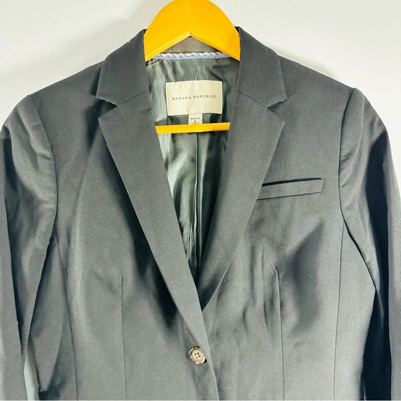 Banana Republic Two Button Black Classic Career Wool Blazer Size Women's 4 - Picture 3 of 8